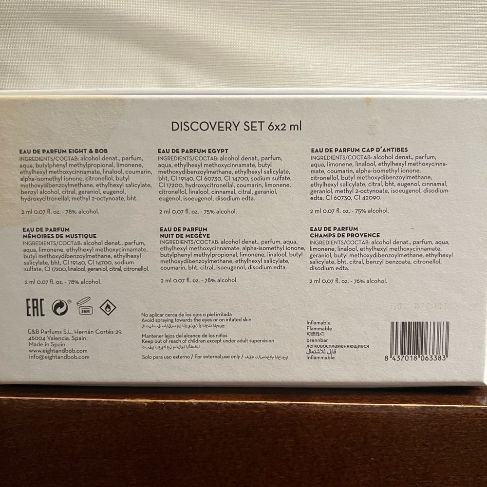 White Box - Picture 4 of 4